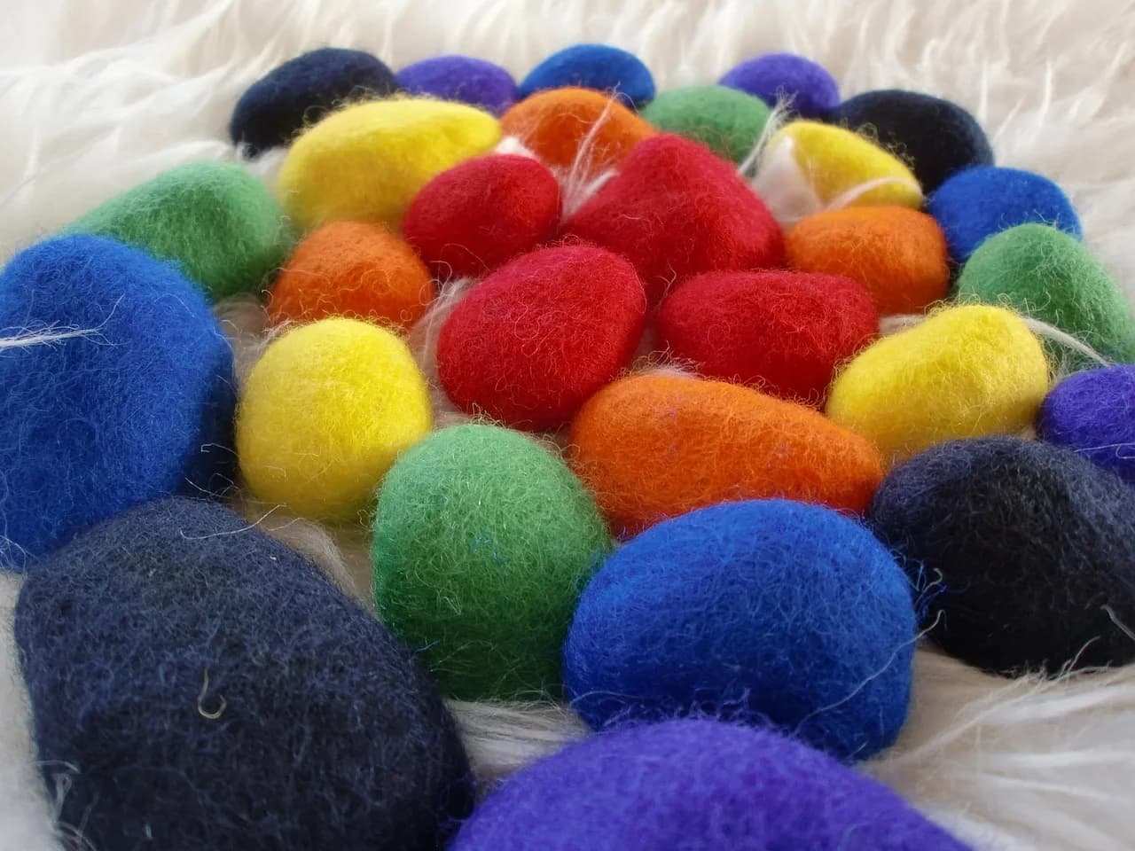 Image 1 : Atelier tricot et crochet background