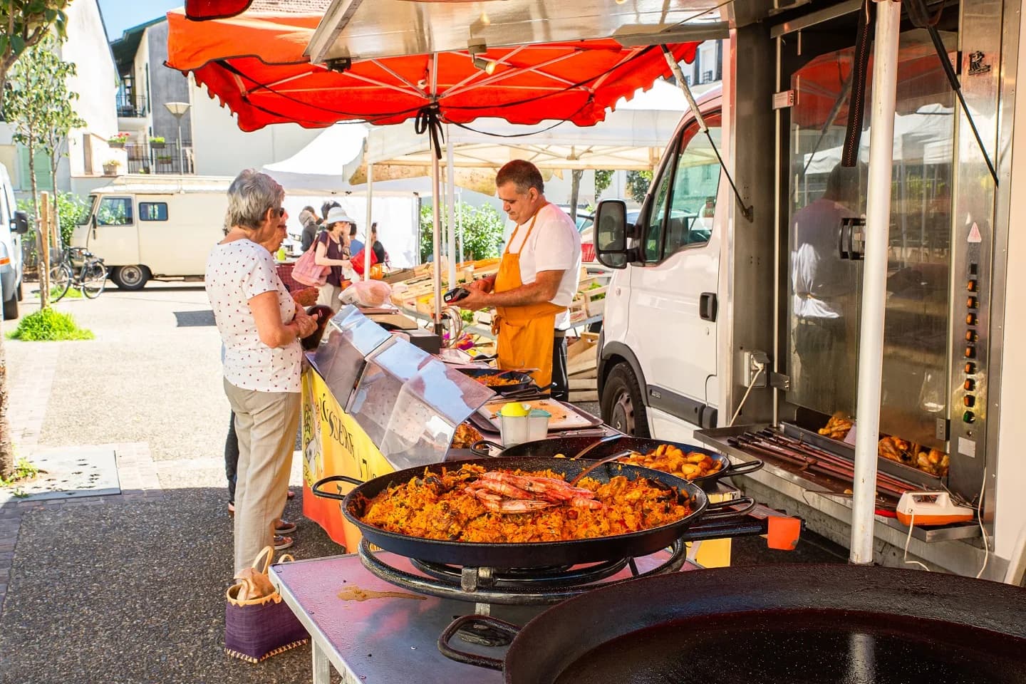 Image 1 : Marché de quartier : Saint-Esprit background