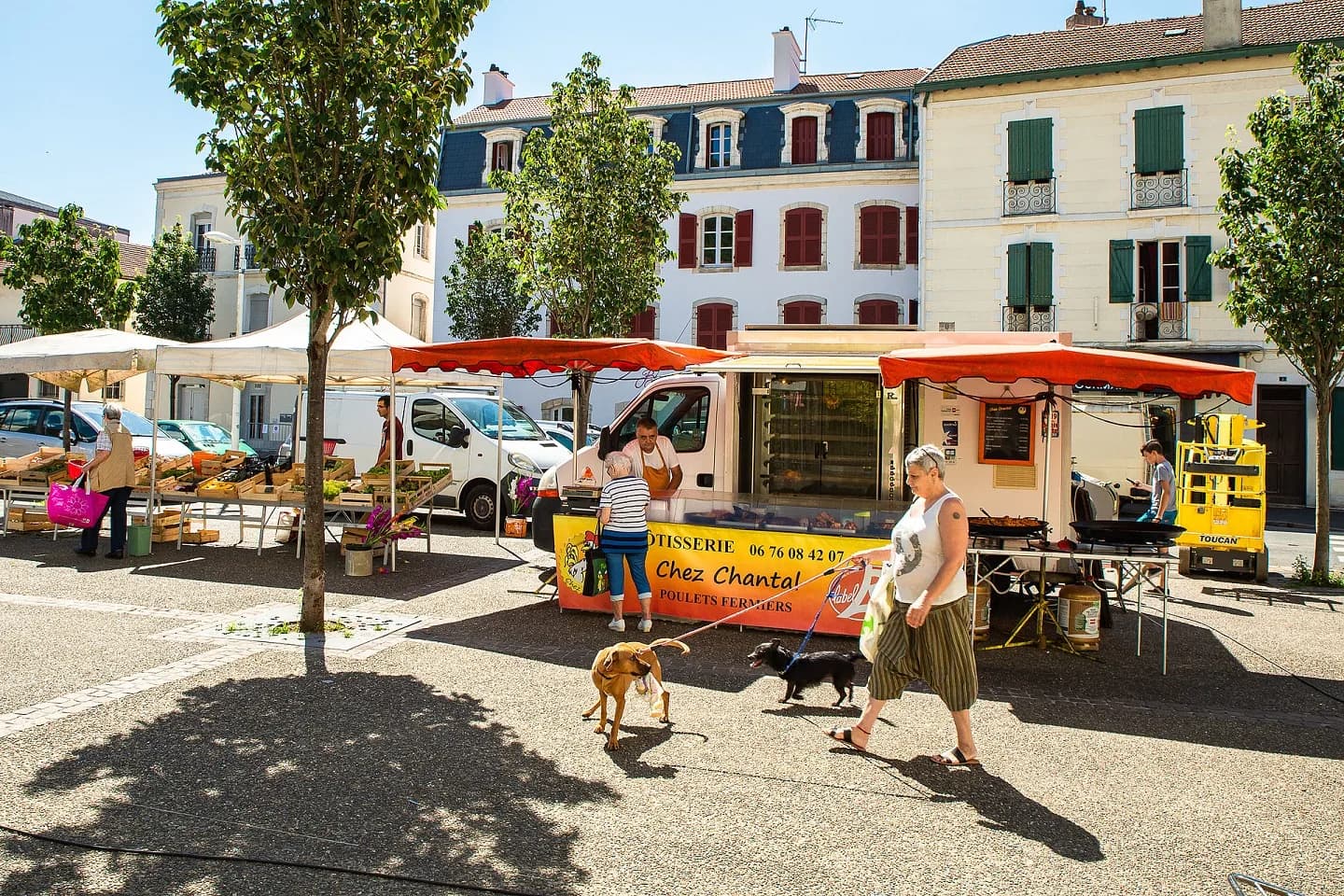 Image 2 : Marché de quartier : Saint-Esprit background