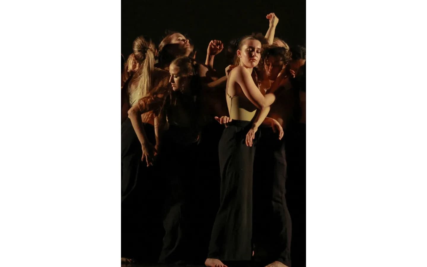 Image 1 : Espace Dantza - Atelier compact improvisation background