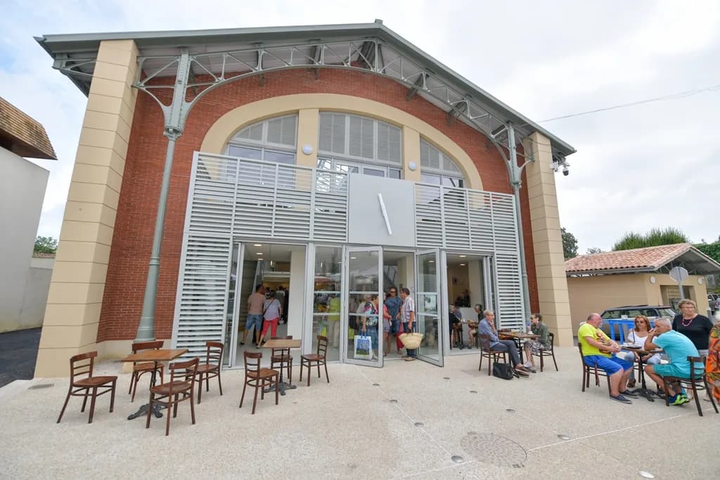 Image 1 : Marché traditionnel et fermier background