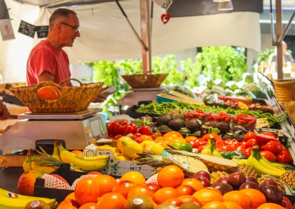 Image 1 : Marché de Producteurs de Saint-Méard de Drône background