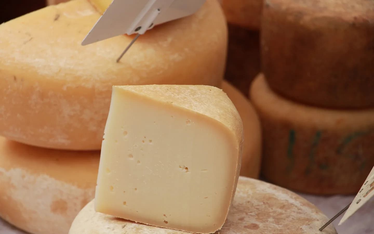 Image 4 : Marché aux produits de bouche et créateurs background