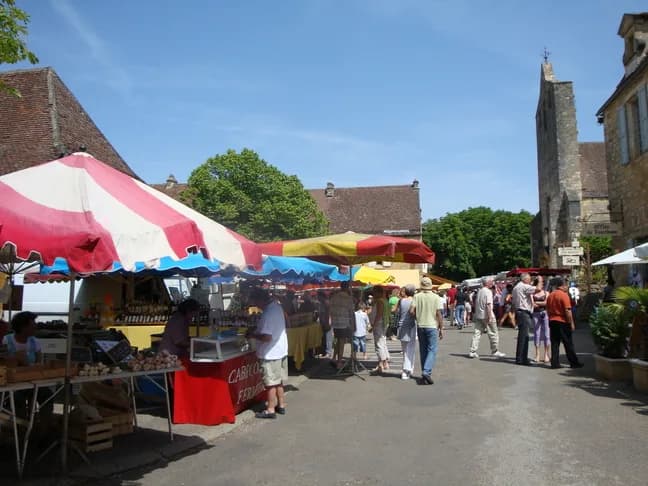 Image 1 : Marché de Domme background