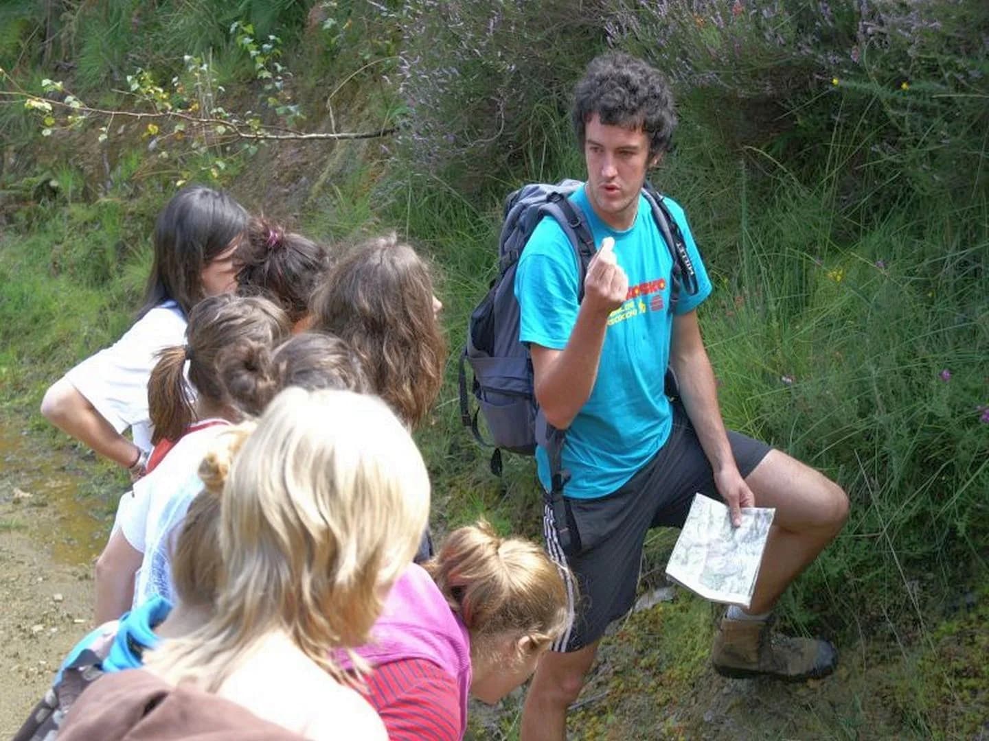 Image 3 : Randonnée accompagnée Mendi Gaiak : sur les traces des vautours background