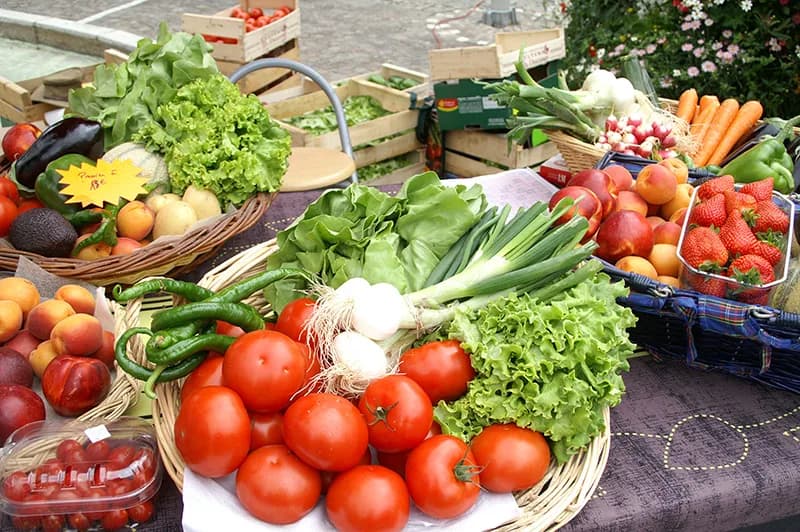 Image 1 : Marché hebdomadaire du samedi de Camblanes-et-Meynac background