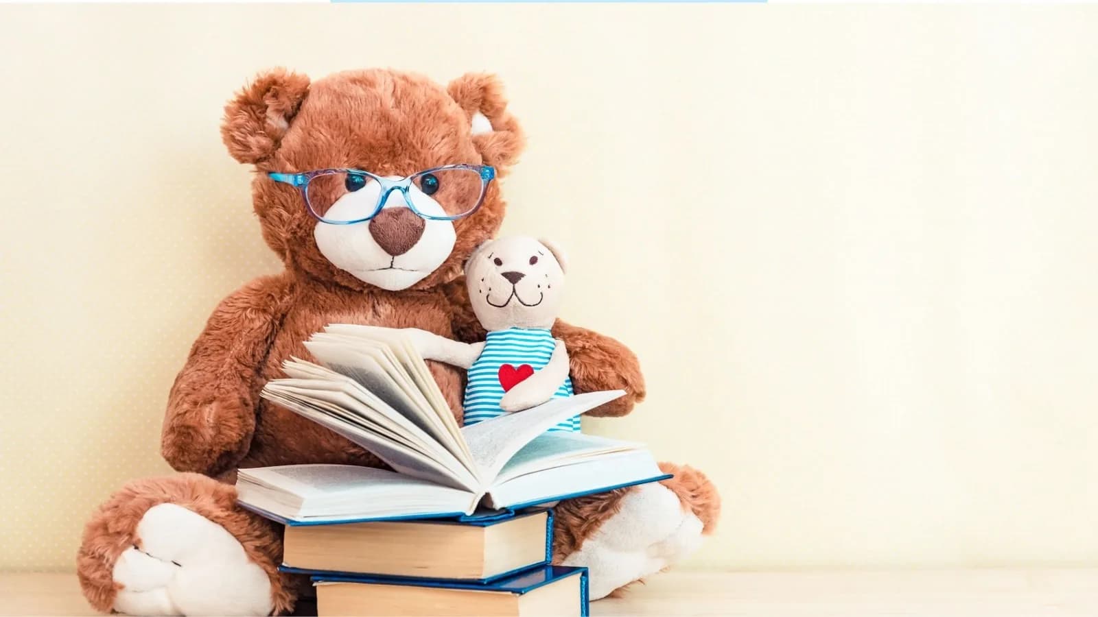 Image 1 : Lecture : Des bébés à la page background