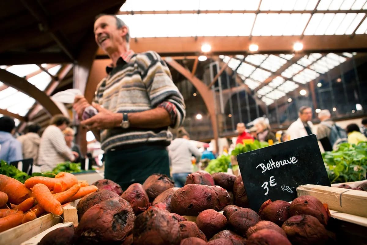 Image 1 : Marché de Brive background