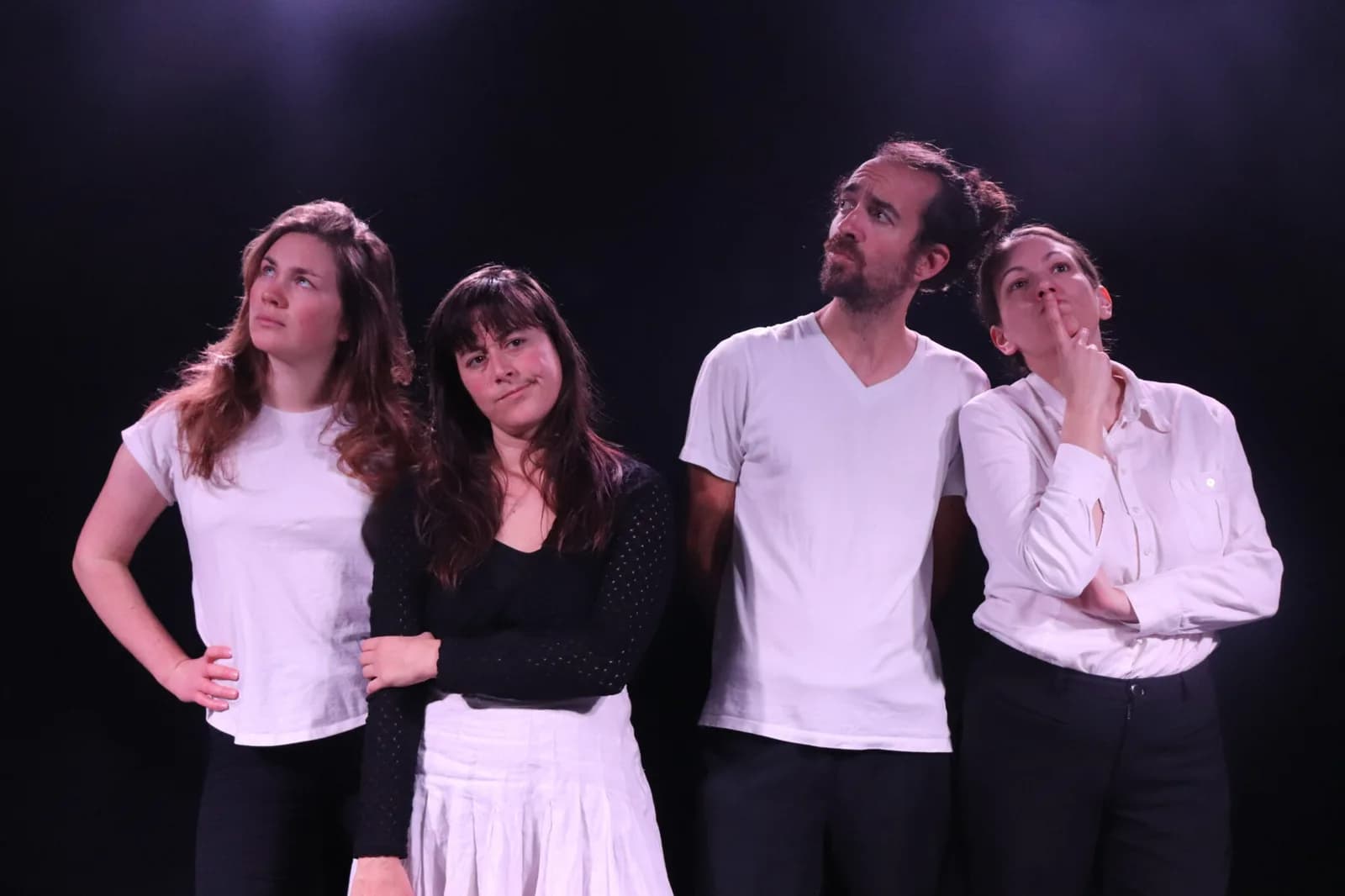 Image 1 : Théâtre : Ni Princesses, ni Chevaliers, nos héritages détricotés background
