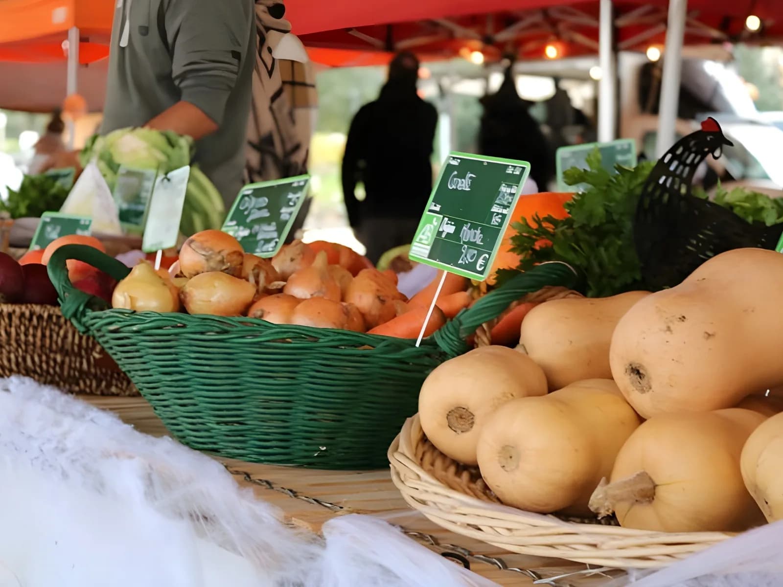 Image 1 : La Halle Gourmande : Marché hebdomadaire du vendredi après-midi de Sadirac background
