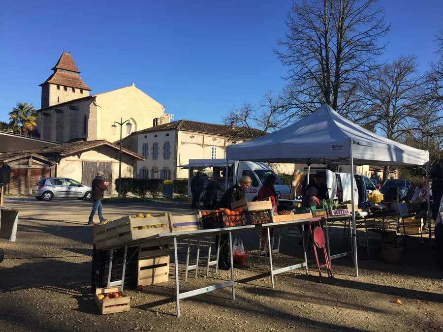 Image 1 : Petit Marché du Jeudi background