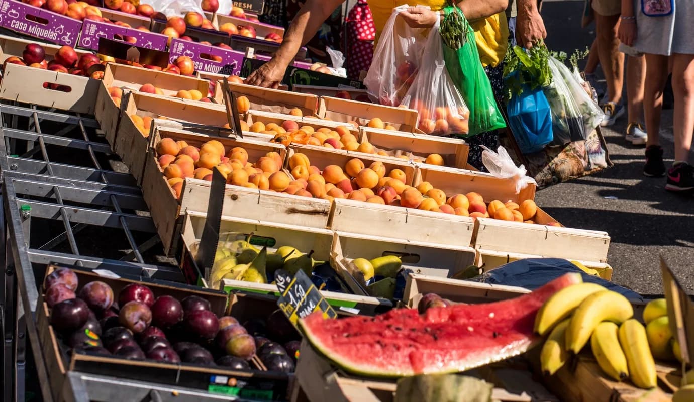 Image 1 : Marché traditionnel de Fumel background