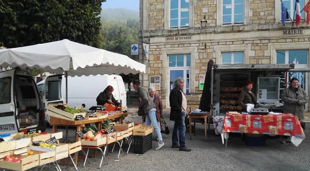 Image 1 : Marché à Duravel background