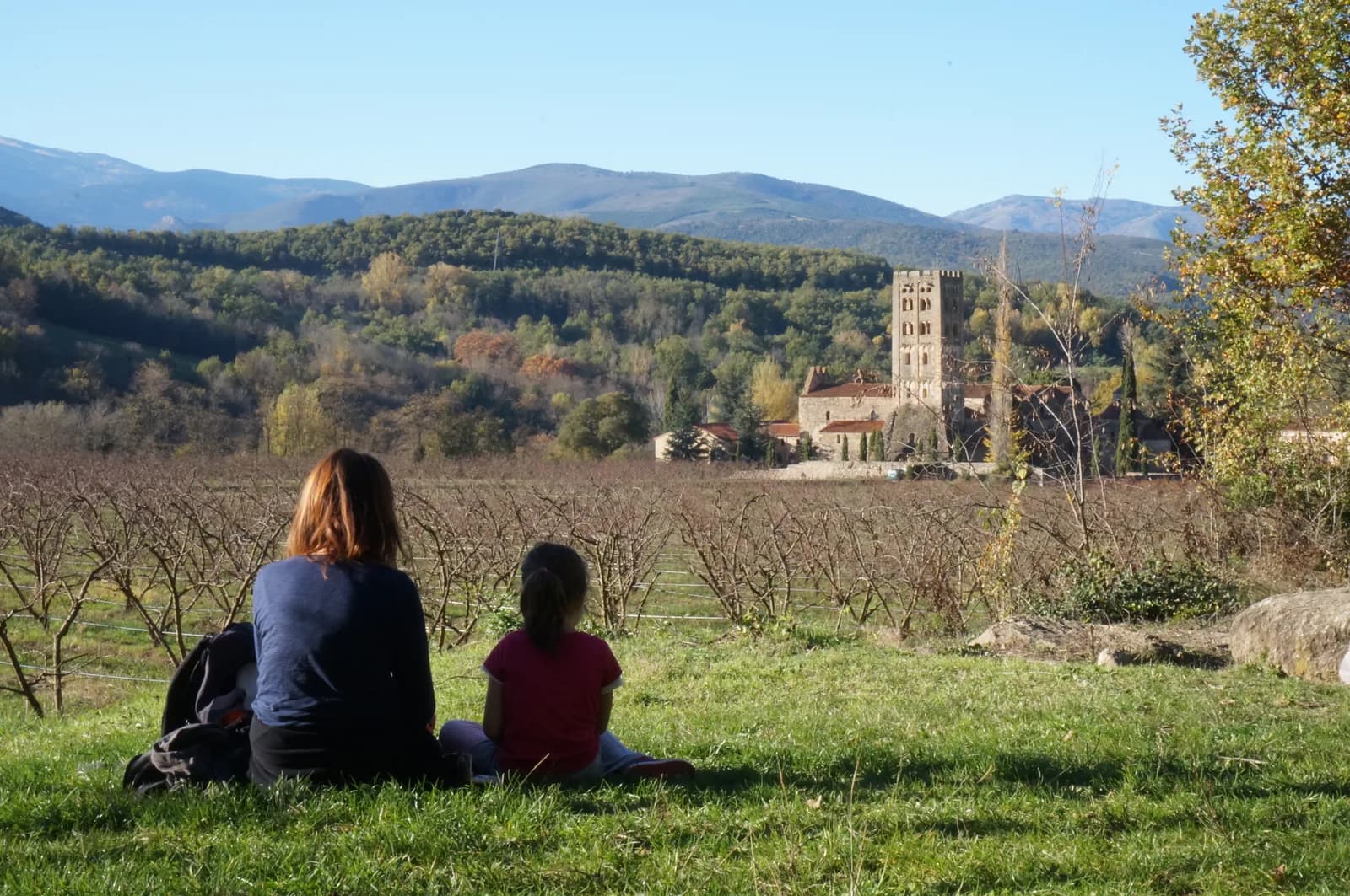 Image 2 : LES BALADES DU CONFLENT : "VISITE DE L'ABBAYE DE SAINT-MICHEL-DE-CUXA" background