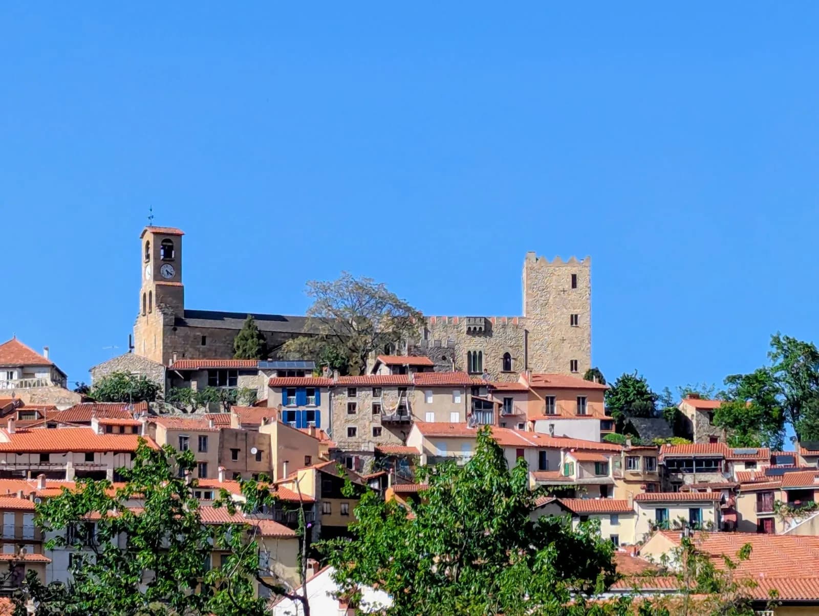 Image 1 : VISITE GUIDÉE DU VILLAGE DE VERNET-LES-BAINS background