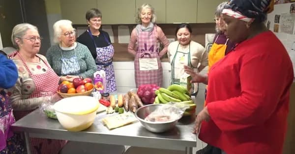 Image 2 : Atelier cuisine du monde - Association Myriades - la Passerelle background