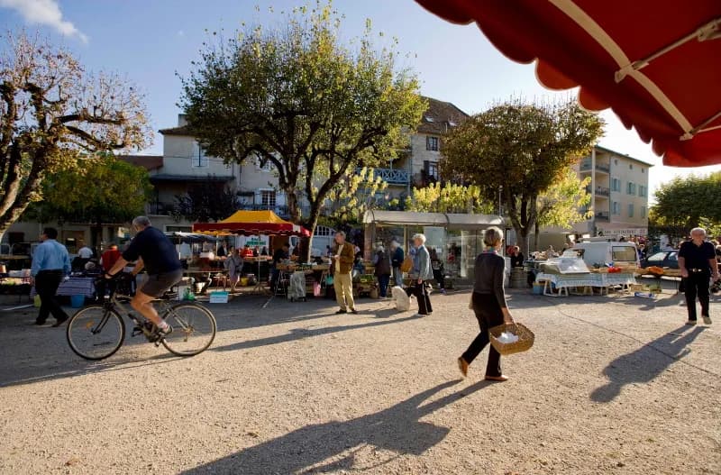 Image 4 : Marché à Cajarc background