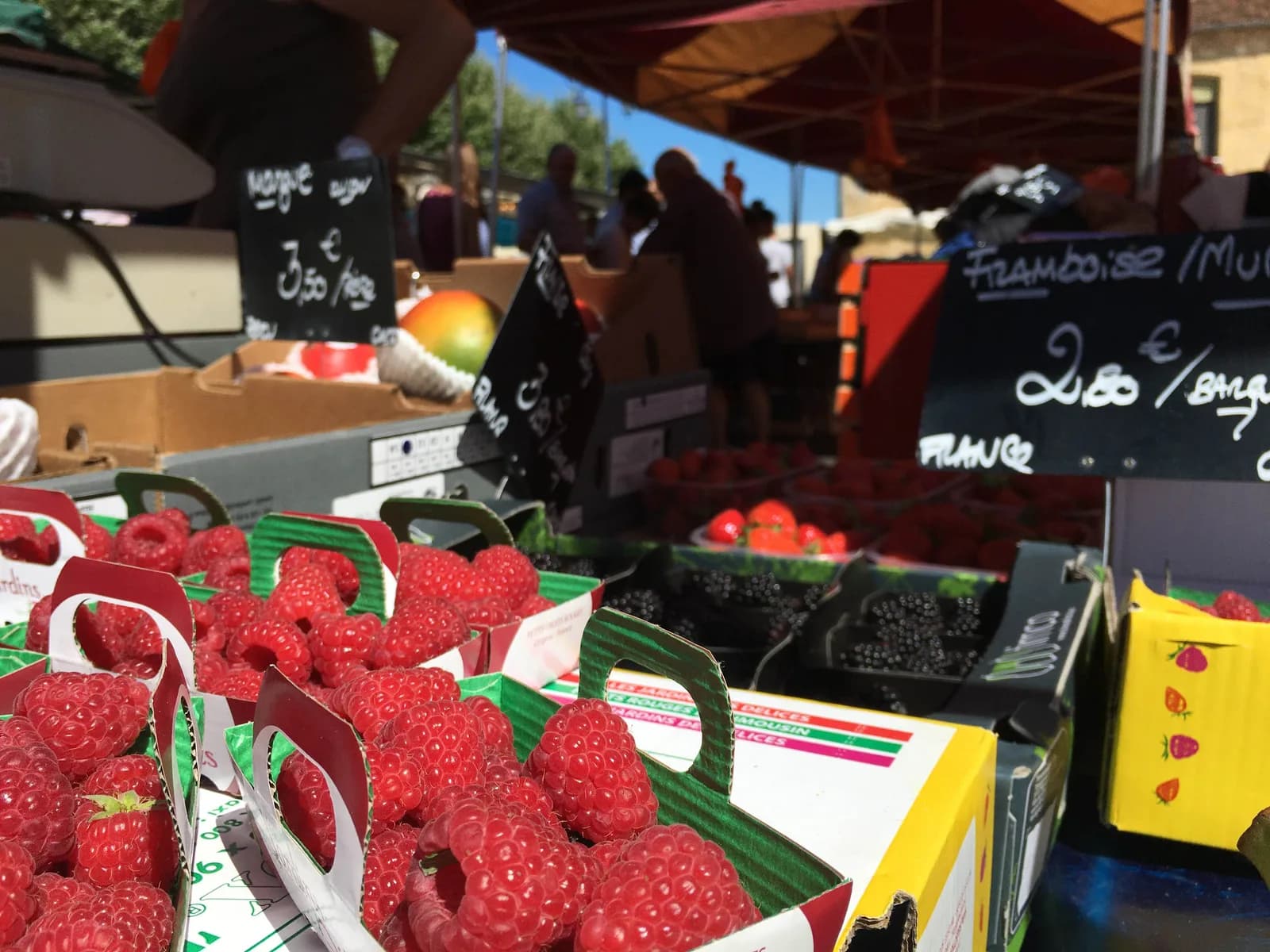 Image 1 : Marché à Gourdon background