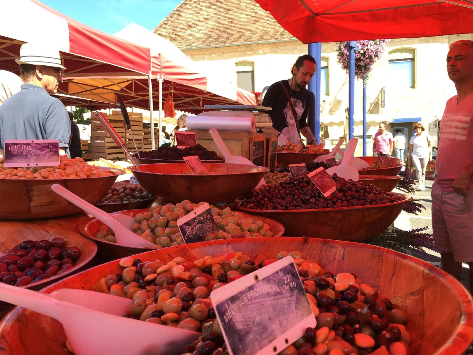 Image 4 : Marché à Gourdon background