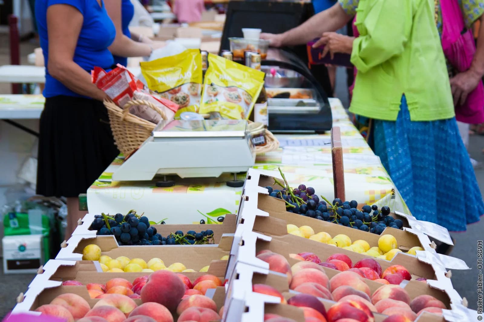 Image 1 : MARCHÉ DE SAINT-ANDRÉ-DE-SANGONIS background