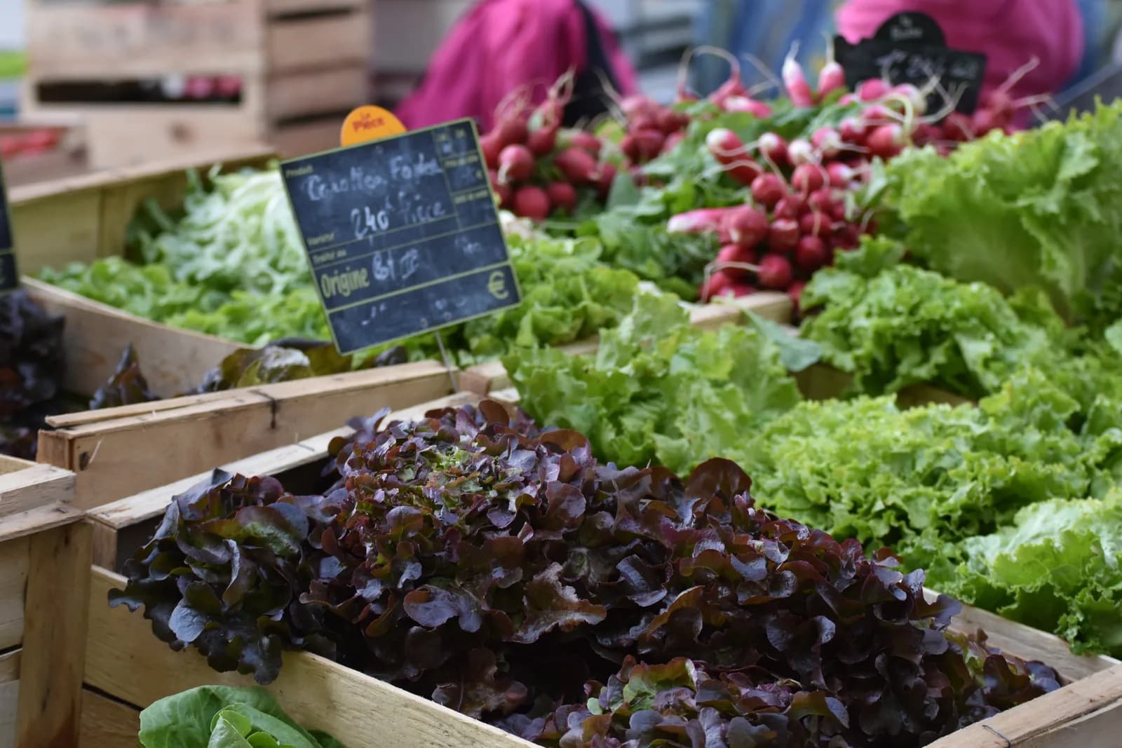 Image 1 : Marché à Mercuès background