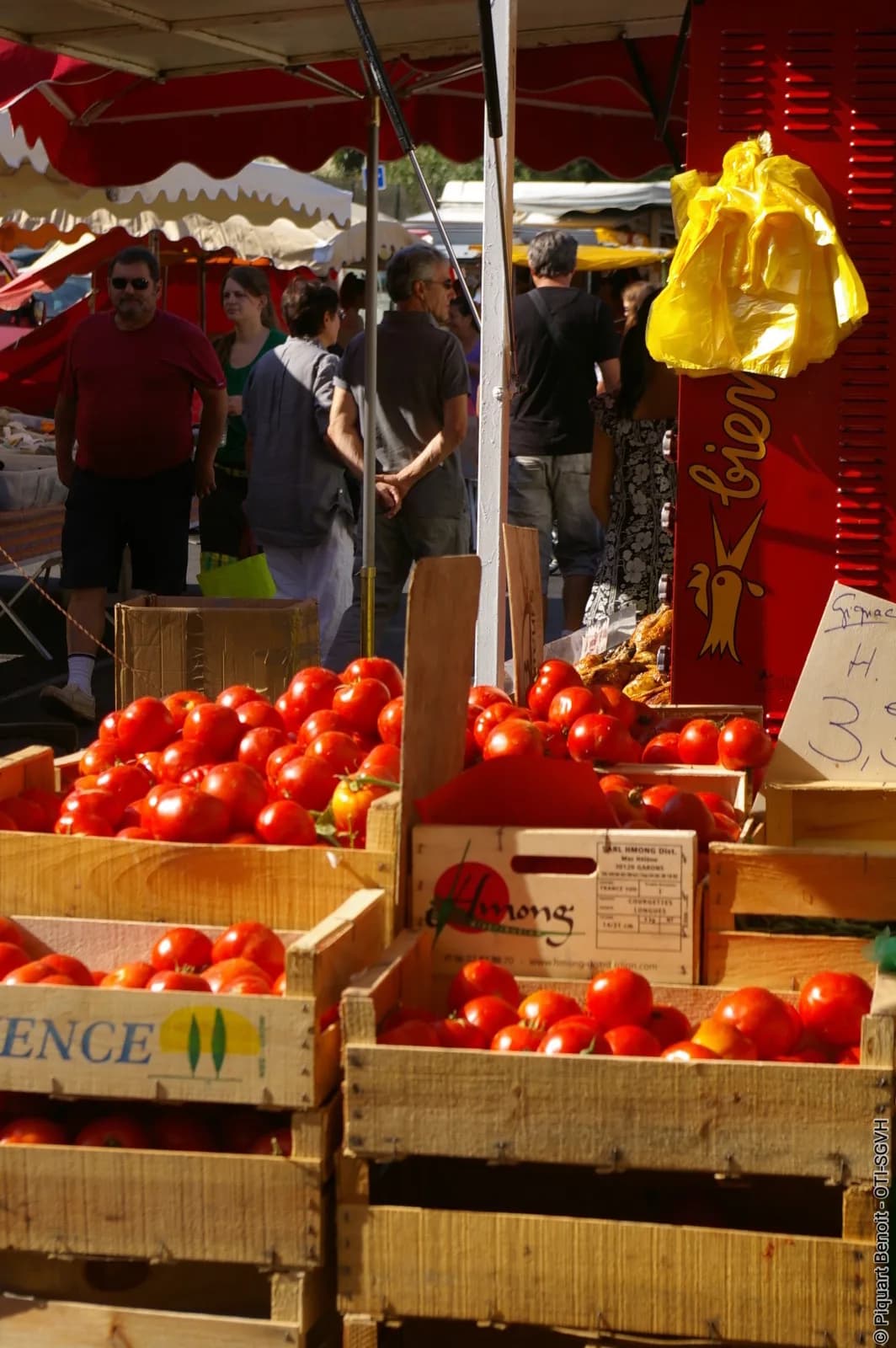 Image 1 : MARCHÉ DE GIGNAC background