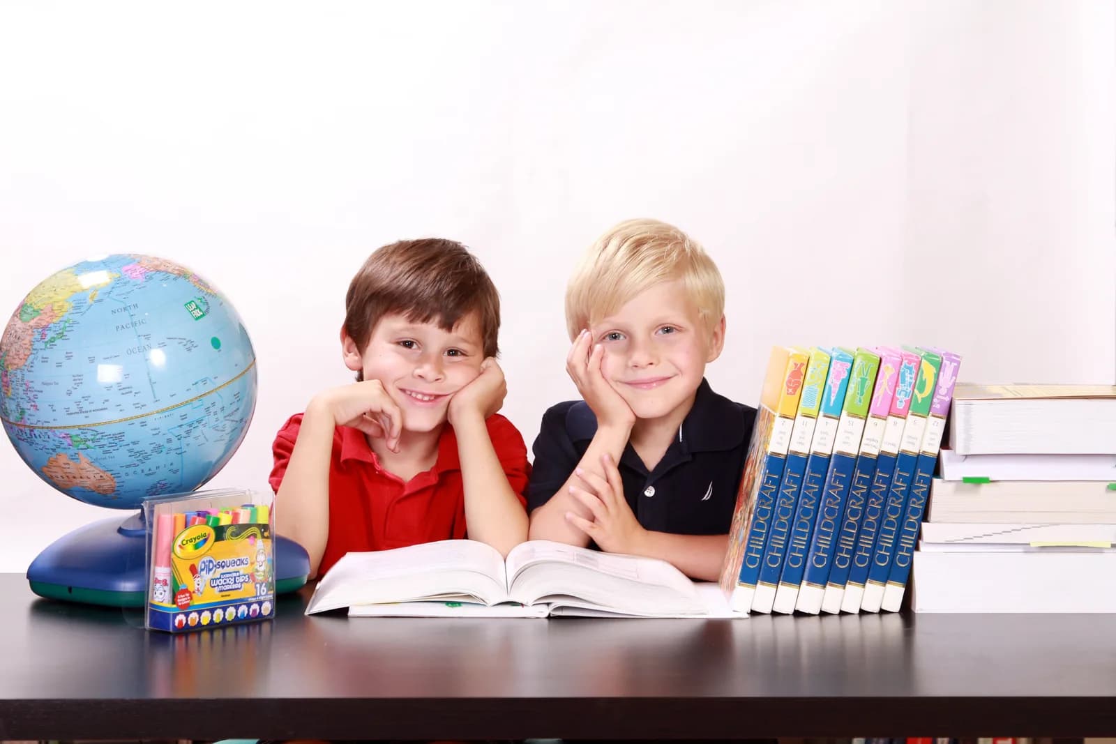 Image 1 : AIDE AUX DEVOIRS ET AIDE NUMÉRIQUE background