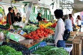 Image 1 : Marché à Latronquière background