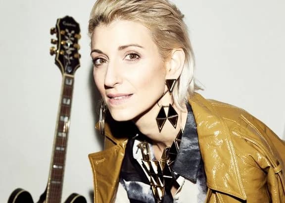 Image 1 : Les internationales de la guitare - Gaëlle Buswel background