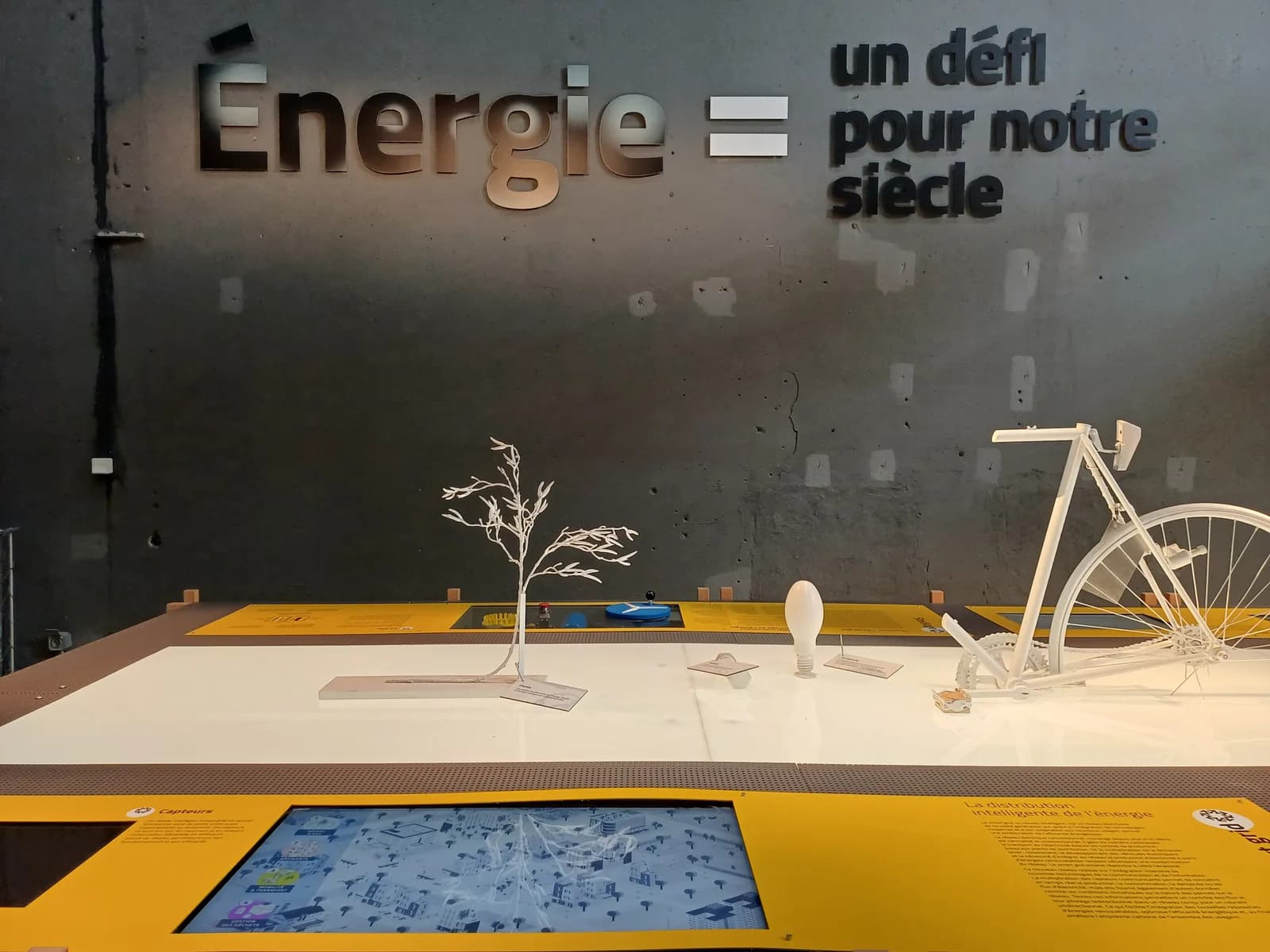Image 4 : Visite guidée de la Maison de l’Energie background