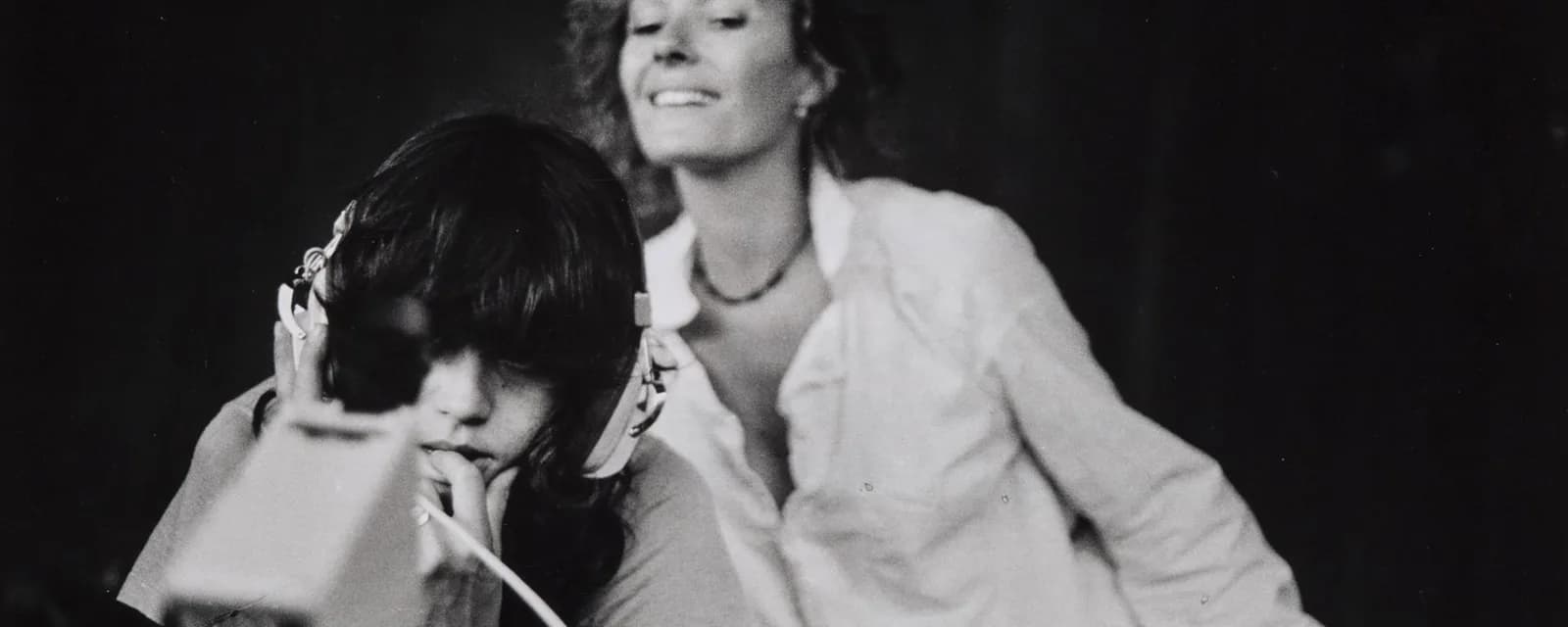 Image 1 : Sois belle et tais-toi ! | Rencontre avec le Théâtre d'Arles background