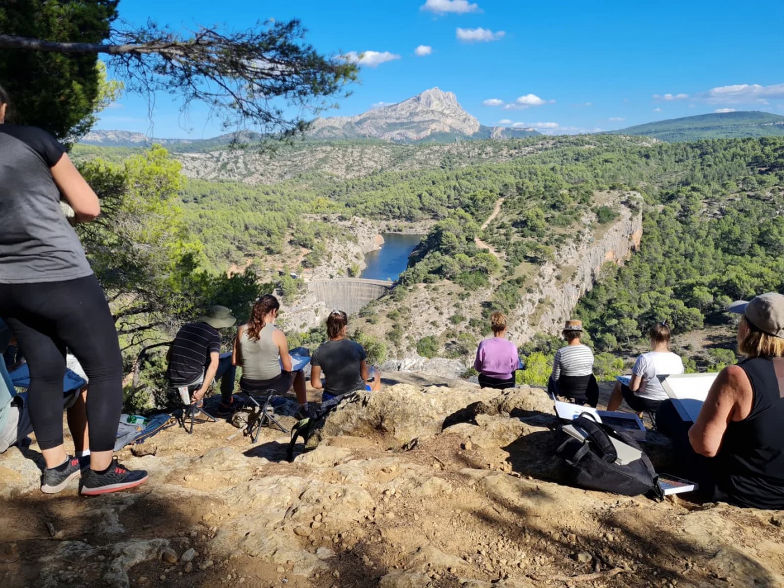 Image 1 : Pratique artistique en plein air à la manière de Cezanne background
