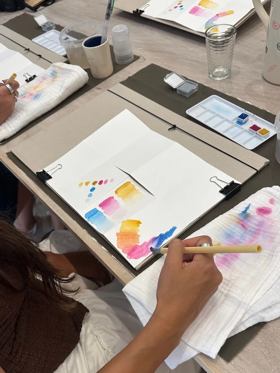 Image 2 : Atelier d'aquarelle- Biennale d'art de Pertuis background