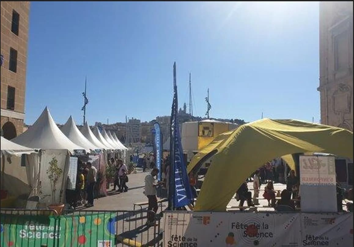 Image 1 : Festival des Sciences de Marseille background