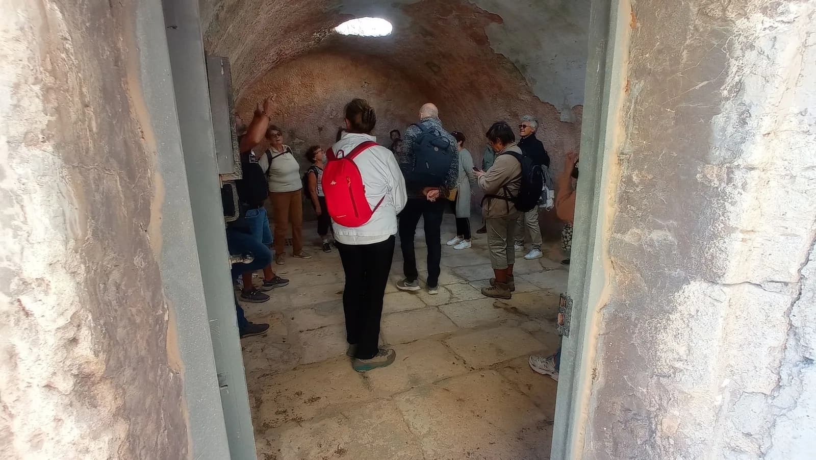 Image 2 : Visite commentée du Fort de Bouc background