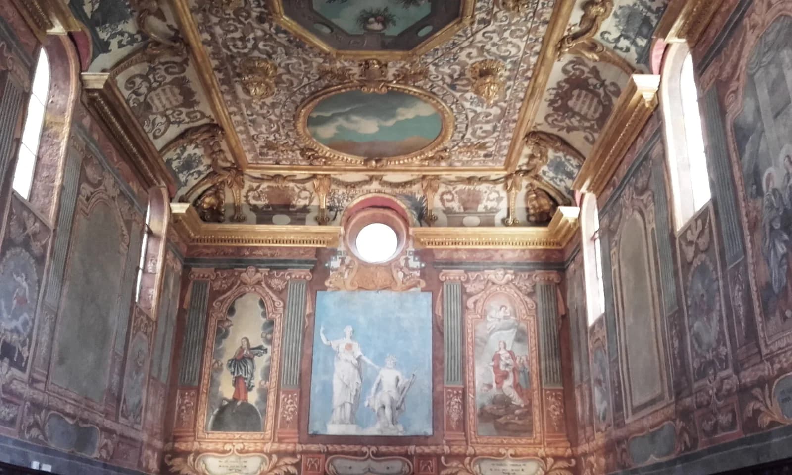 Image 1 : Cafés découverte à la chapelle de l'Annonciade background