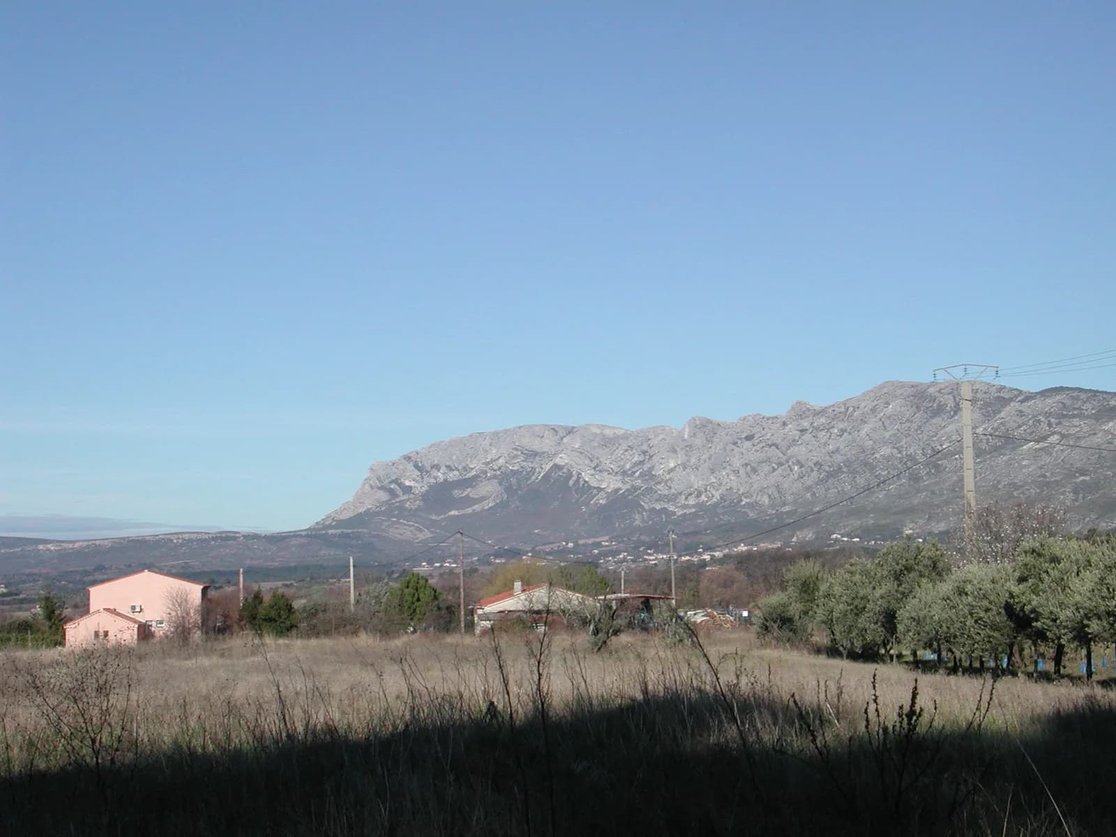 Image 3 : La Sainte-Victoire et sa géologie background