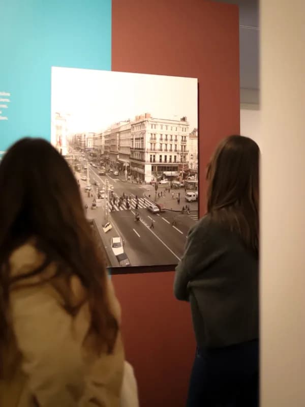 Image 1 : Mardis de l’histoire : "Les transformations urbaines à Marseille à la fin du XIXe siècle et au XXe siècle au sein de la collection Detaille" background