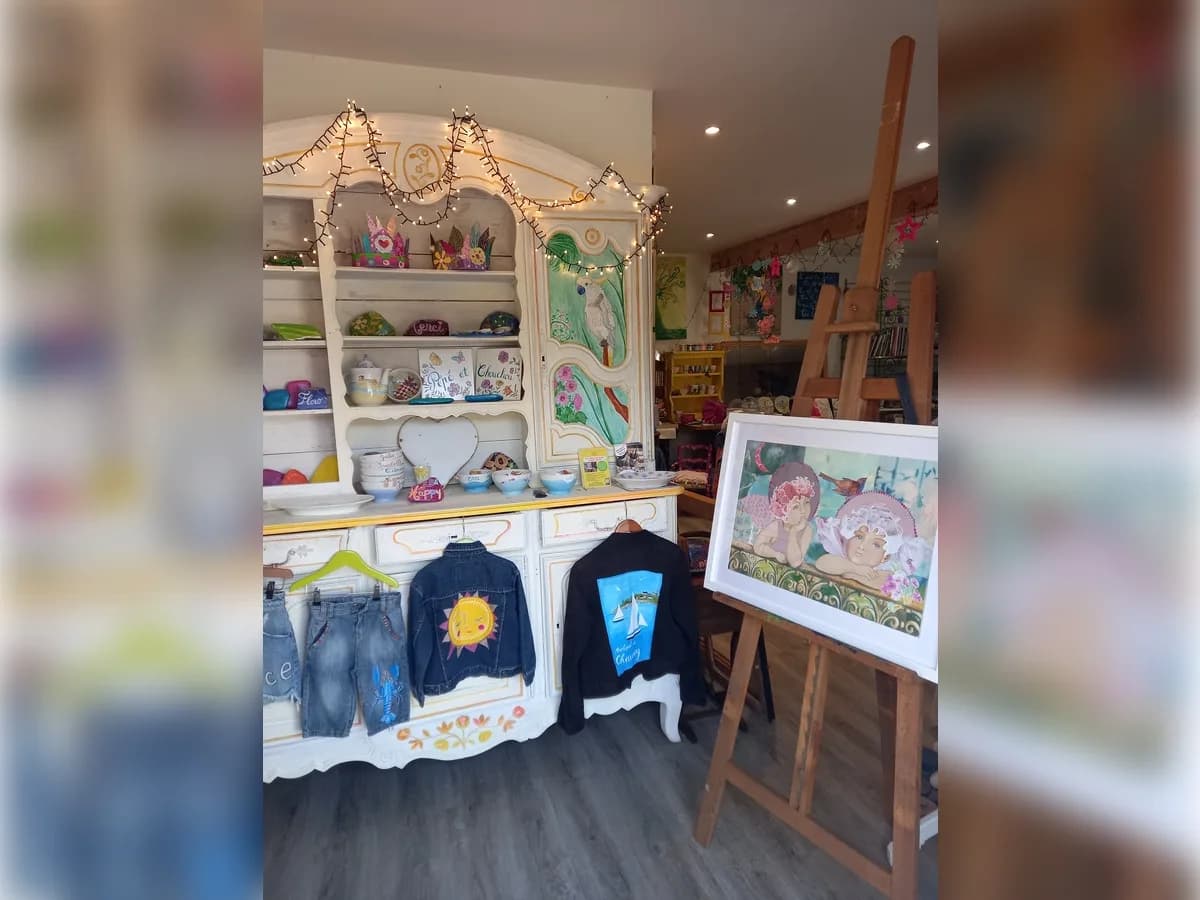 Image 2 : Ateliers créatifs "Couleurs d'Elvine" : art collage background