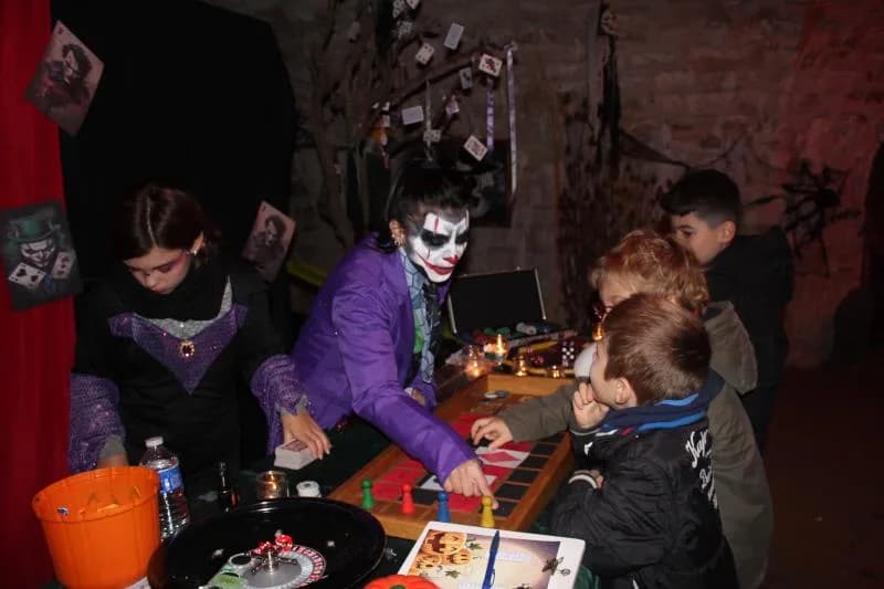 Image 1 : Halloween au Fort aux Énigmes background