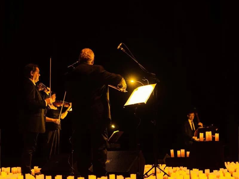 Image 1 : Candlelight Concert - Hommage à Hans Zimmer background