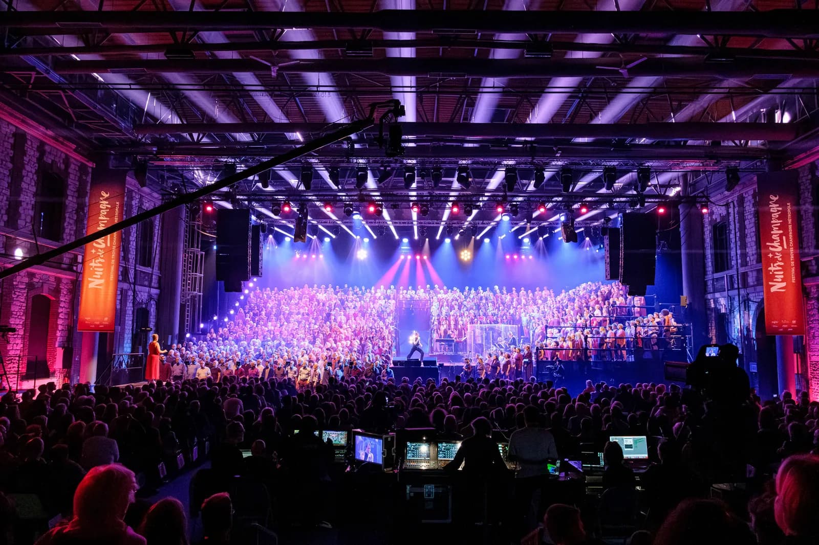 Image 3 : Nuits de Champagne // Le Grand Choral - Sauver l'amour background