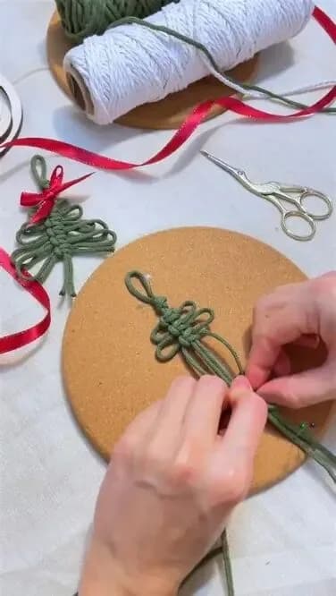 Image 2 : Festival SPOC d'Automne de Bugeat : Atelier Macramé intergénérationnel background