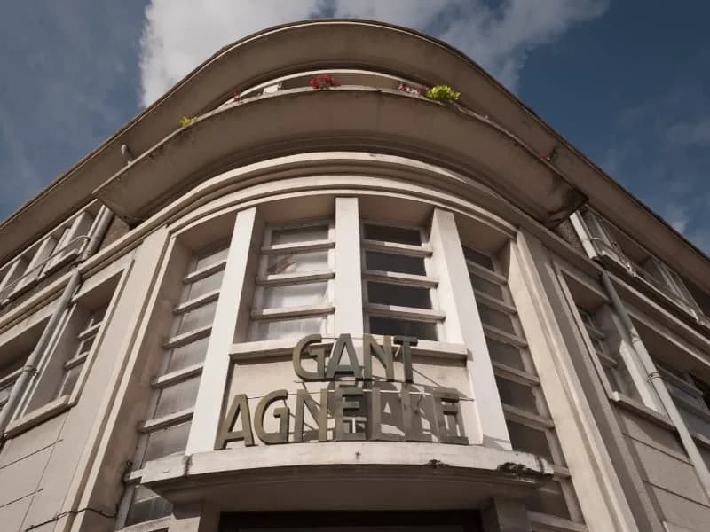 Image 3 : Ici, nos savoir-faire - Visite SAS AGNELLE - Ganterie background