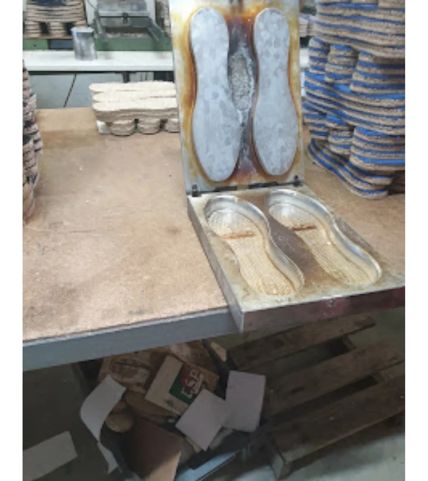 Image 3 : Ici, nos savoir-faire - Visite "Espadrilles Zétoiles" background