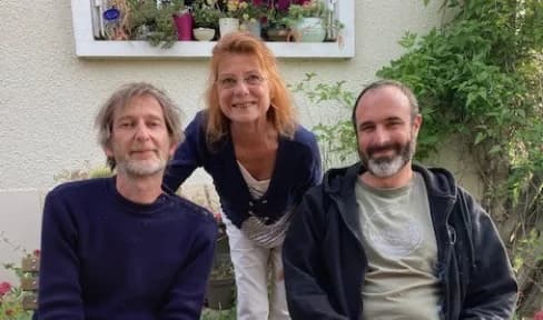 Image 1 : Répétition publique : "Sermons joyeux" – Cie Les bienveillantes background