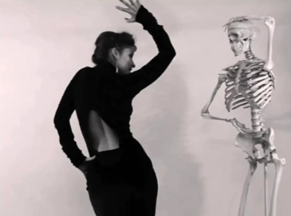 Image 1 : Laboratoire des nomades : danse et rites background