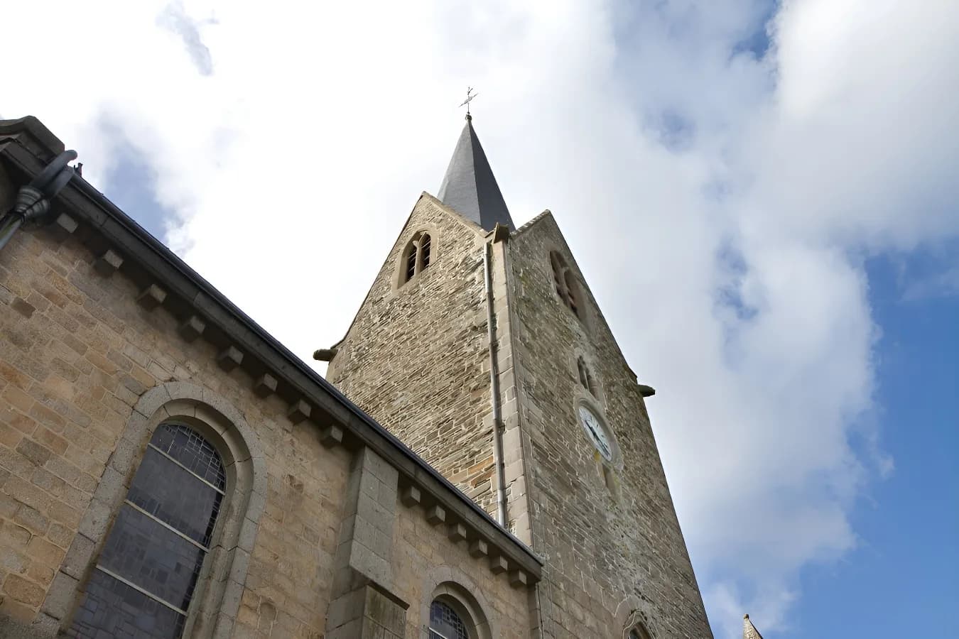 Image 1 : Défilé d'Halloween au quartier Saint-Martin de Condé-sur-Noireau background