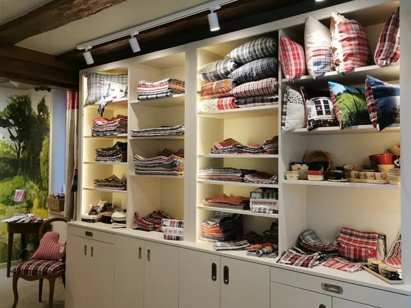 Image 1 : Visite d'atelier et boutique de tissu Kelsch background