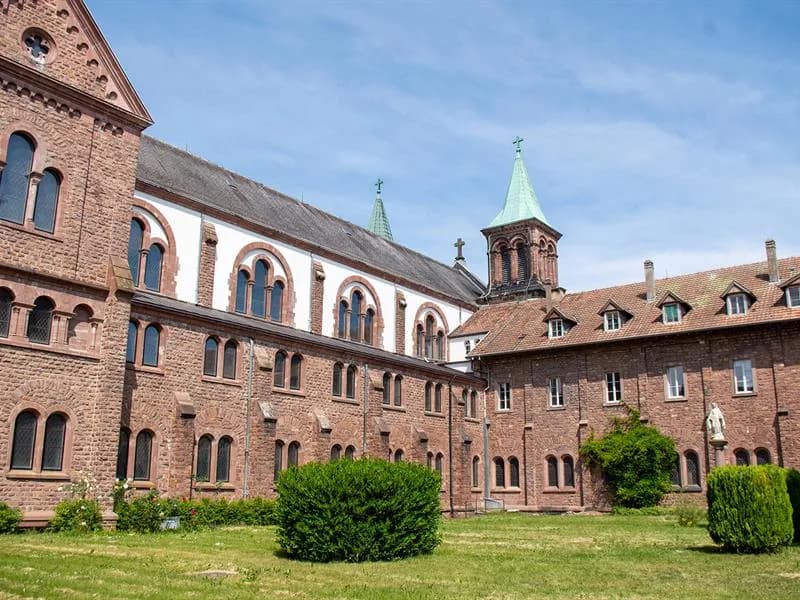 Image 1 : Jeu de piste à l'Abbaye d'Oelenberg background